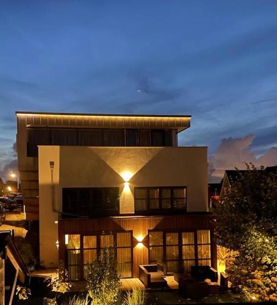 Above And Beyond - Luxe Suite Met Sauna En Stoomdouche Zaandam Exteriör bild