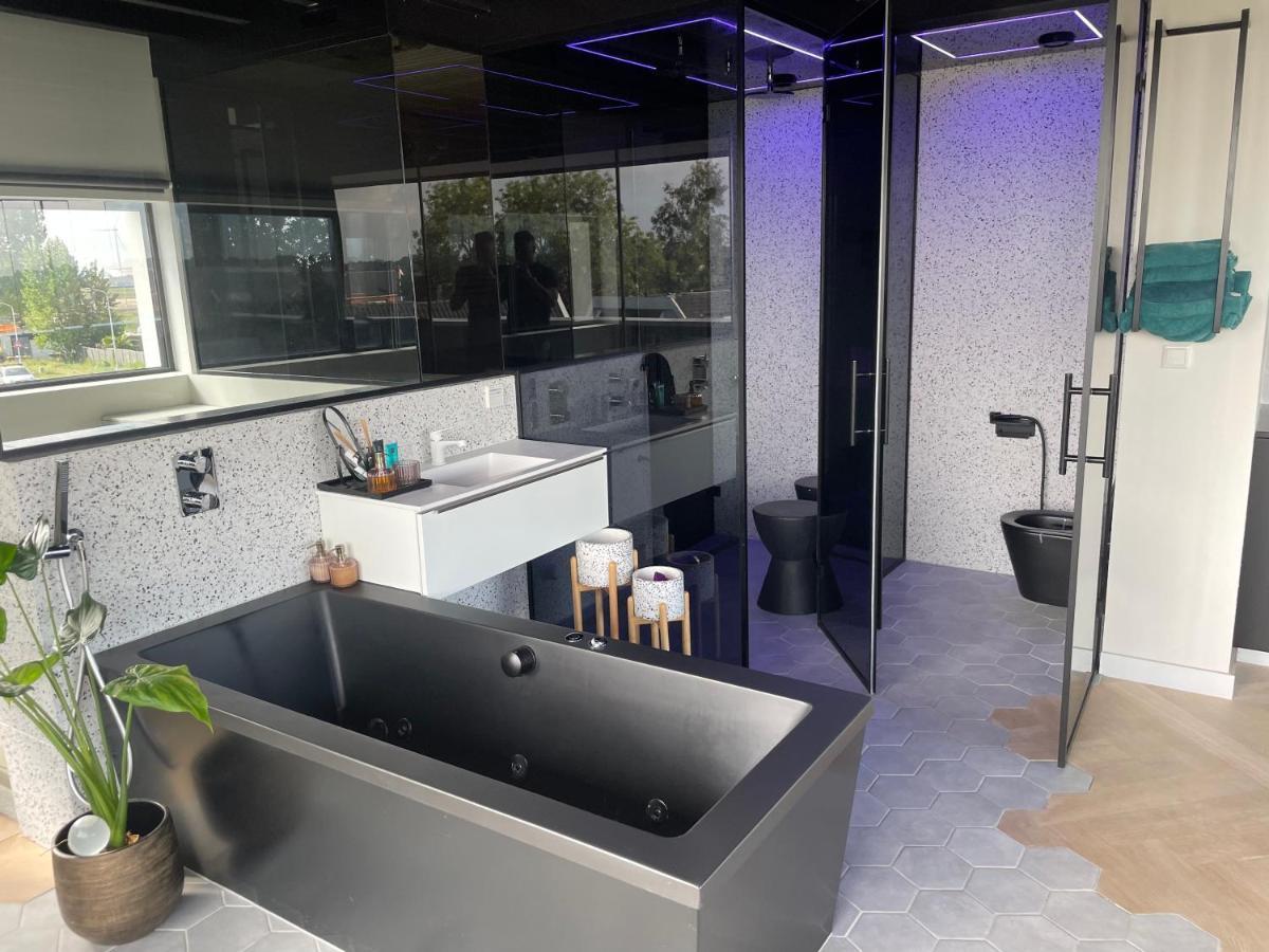 Above And Beyond - Luxe Suite Met Sauna En Stoomdouche Zaandam Exteriör bild